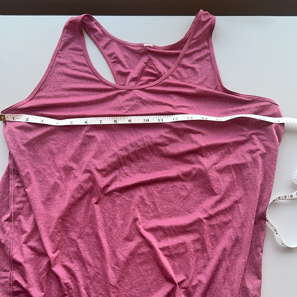 Lululemon Essential Tank - Picture 5 of 7